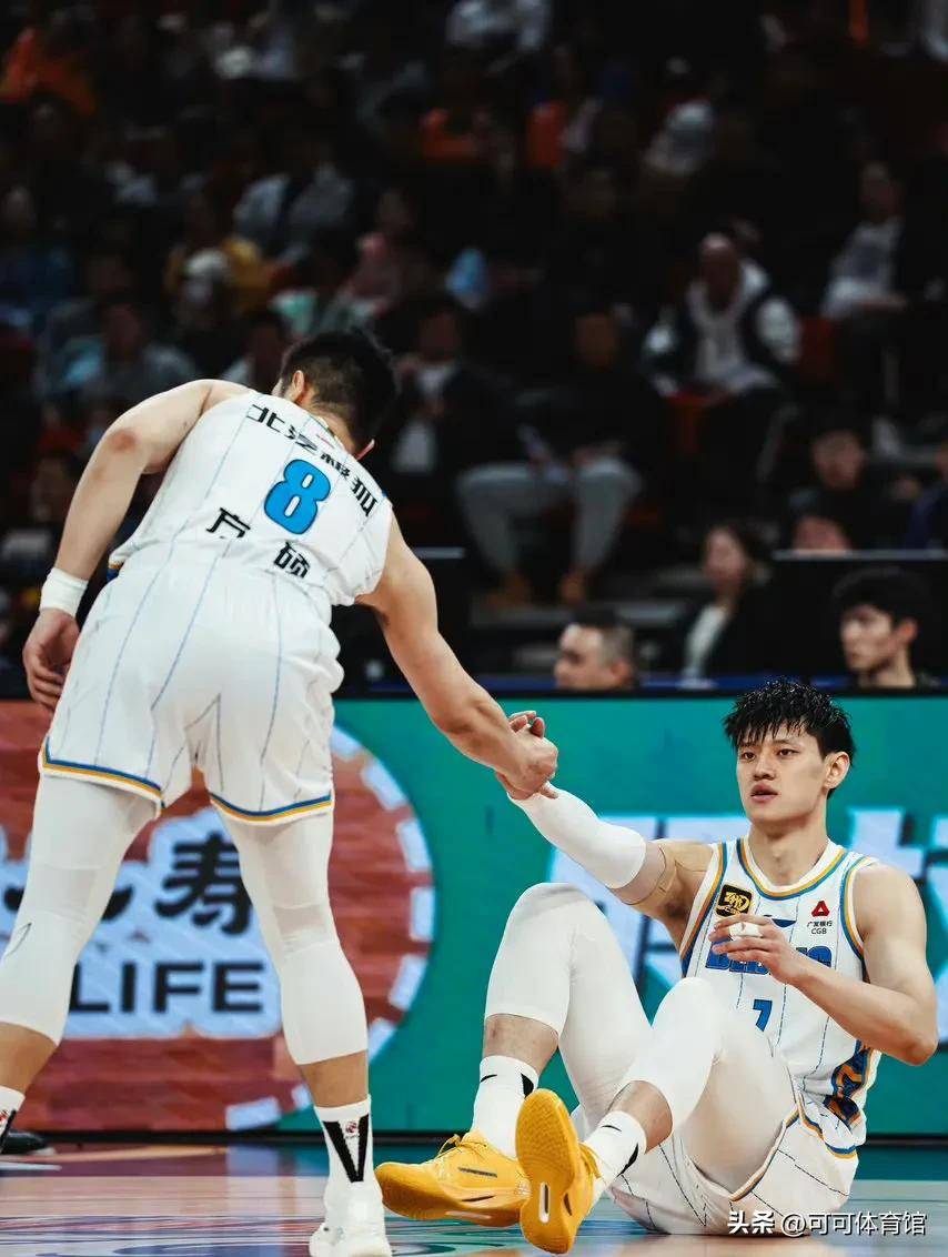 北京男篮对阵大连队，全队备战意志坚定
