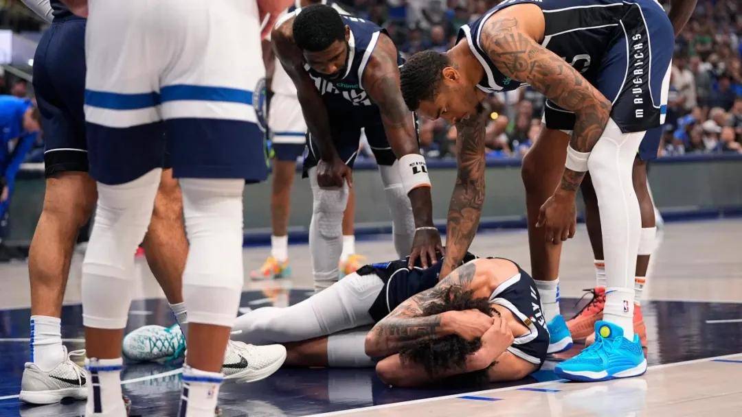 独行侠一年合同续约埃克萨姆沃格尔进教练组辅佐基德