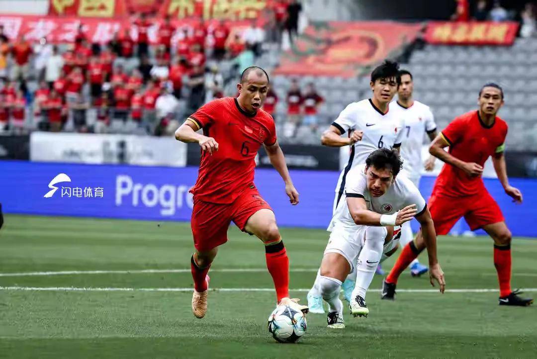 包含国足错失最强华裔归化中场!身价500万欧主动示好遭无视的词条