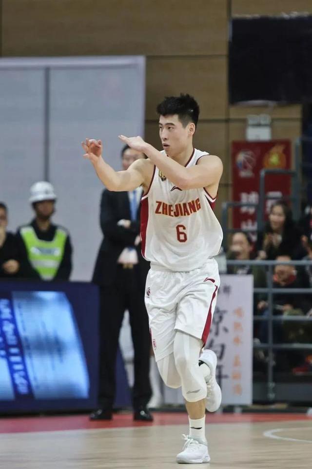 东莞男篮客场险胜浙江稠州队